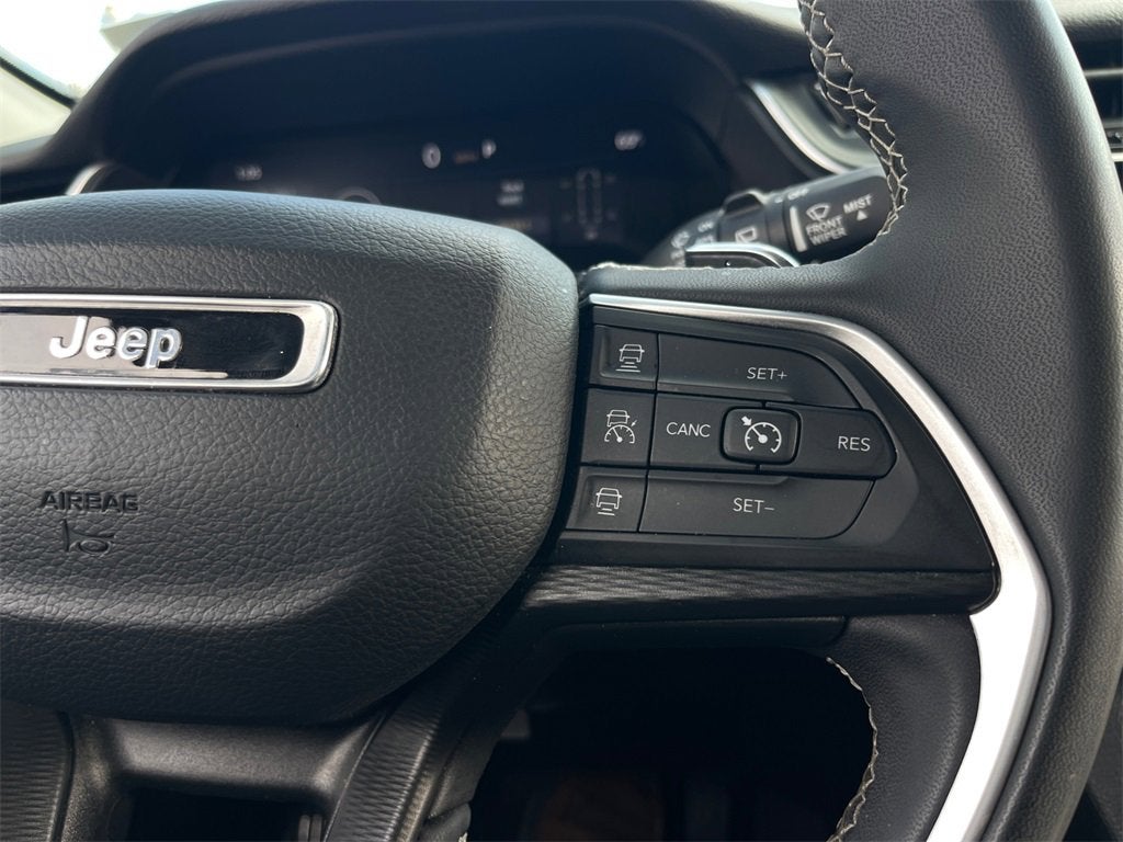 2023 Jeep Grand Cherokee Laredo