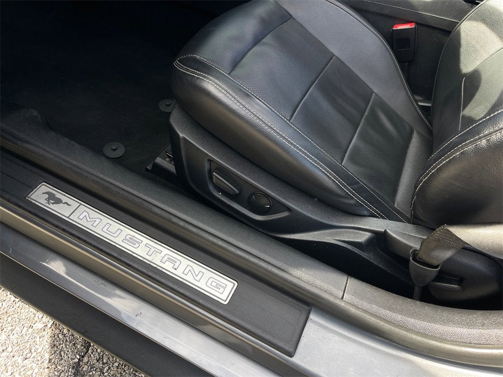 2022 Ford Mustang EcoBoost