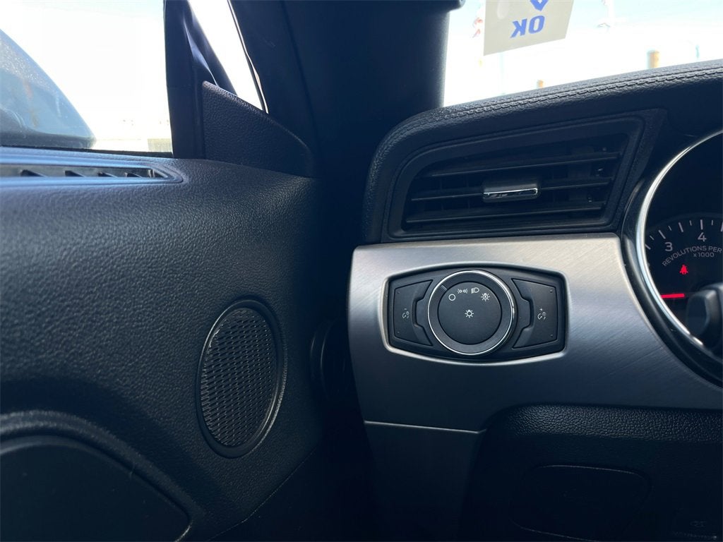 2022 Ford Mustang EcoBoost