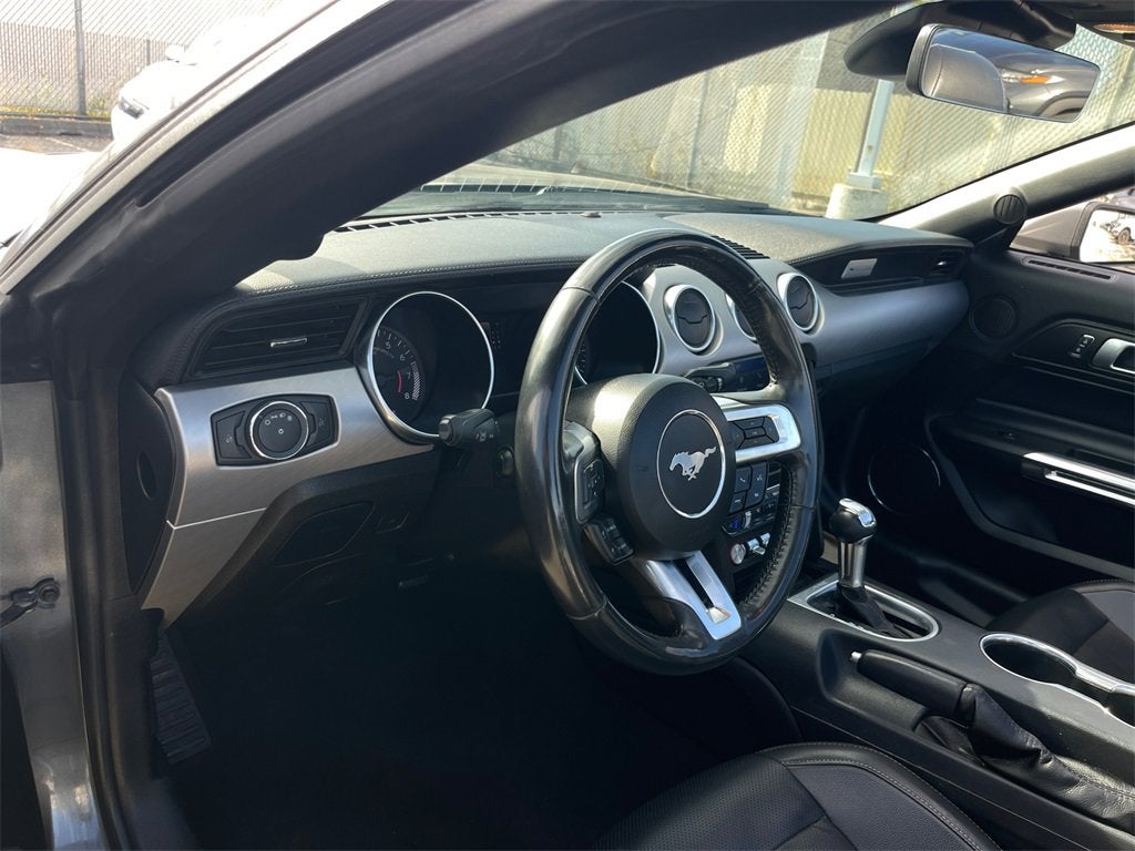 2022 Ford Mustang EcoBoost