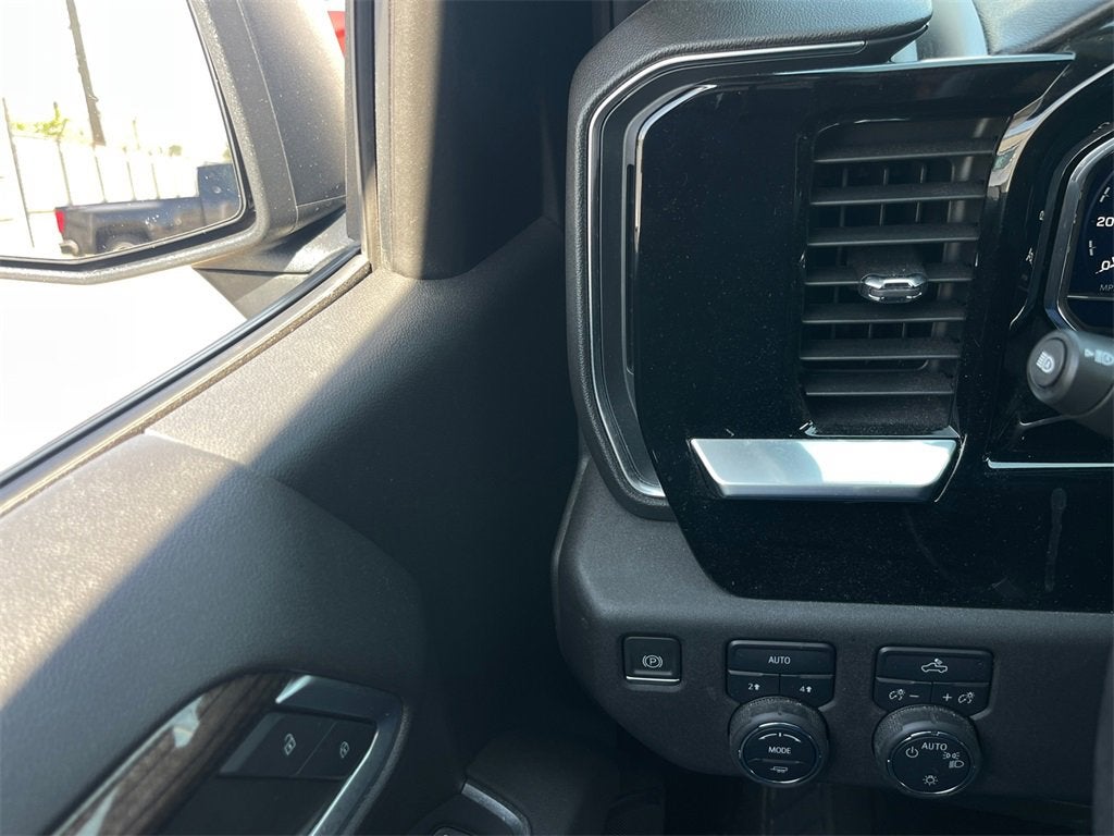 2022 Chevrolet Silverado 1500 LT (2FL)