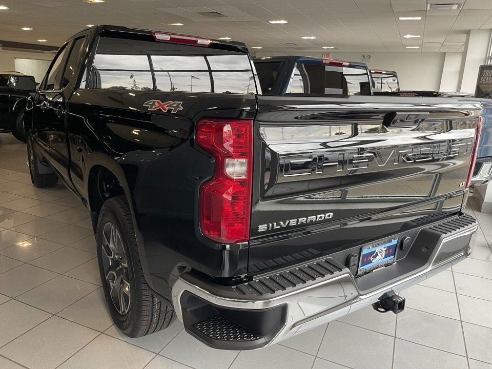 2025 Chevrolet Silverado 1500 LT (2FL)