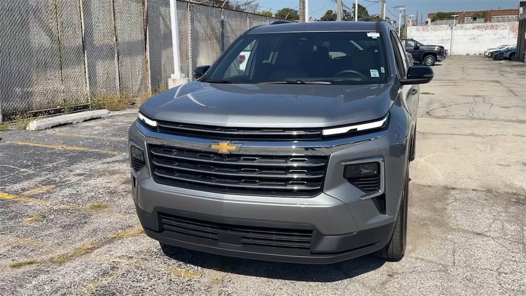 2025 Chevrolet Traverse LT