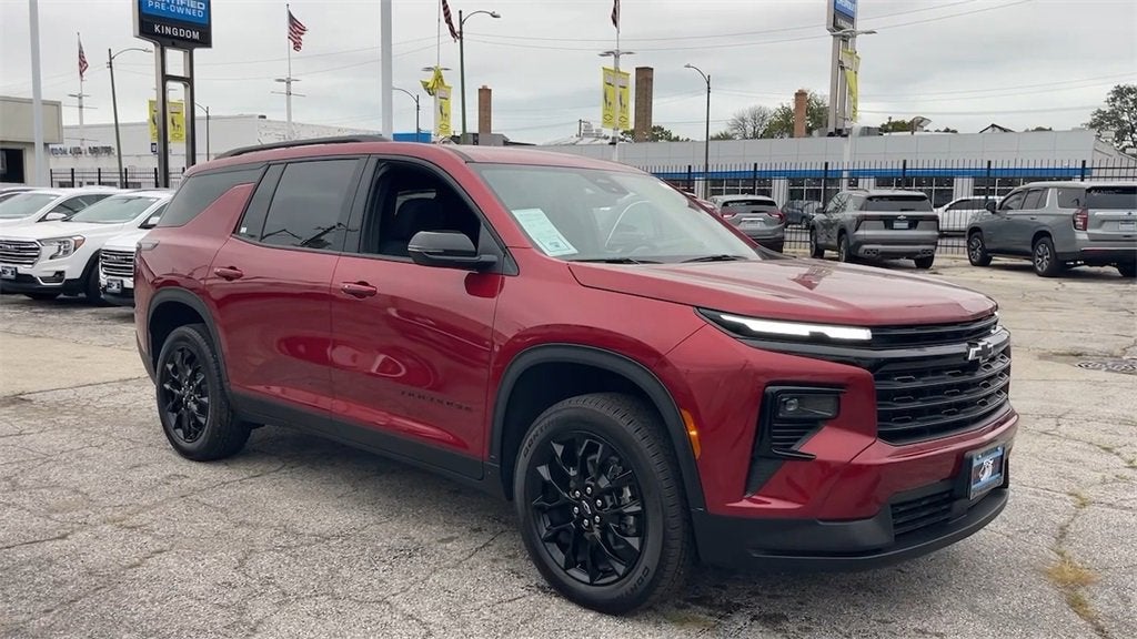 2025 Chevrolet Traverse LT