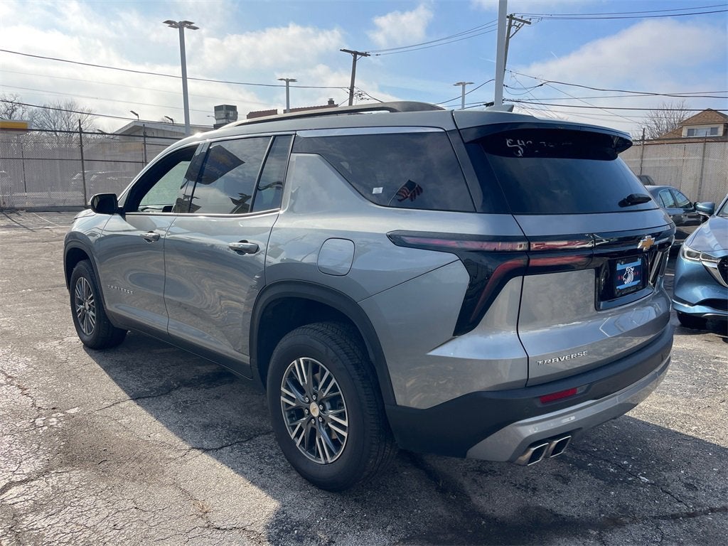 2025 Chevrolet Traverse LT