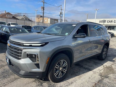 2025 Chevrolet Traverse LT