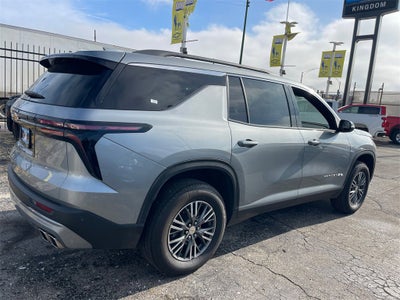 2025 Chevrolet Traverse LT