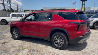 2025 Chevrolet Traverse LT