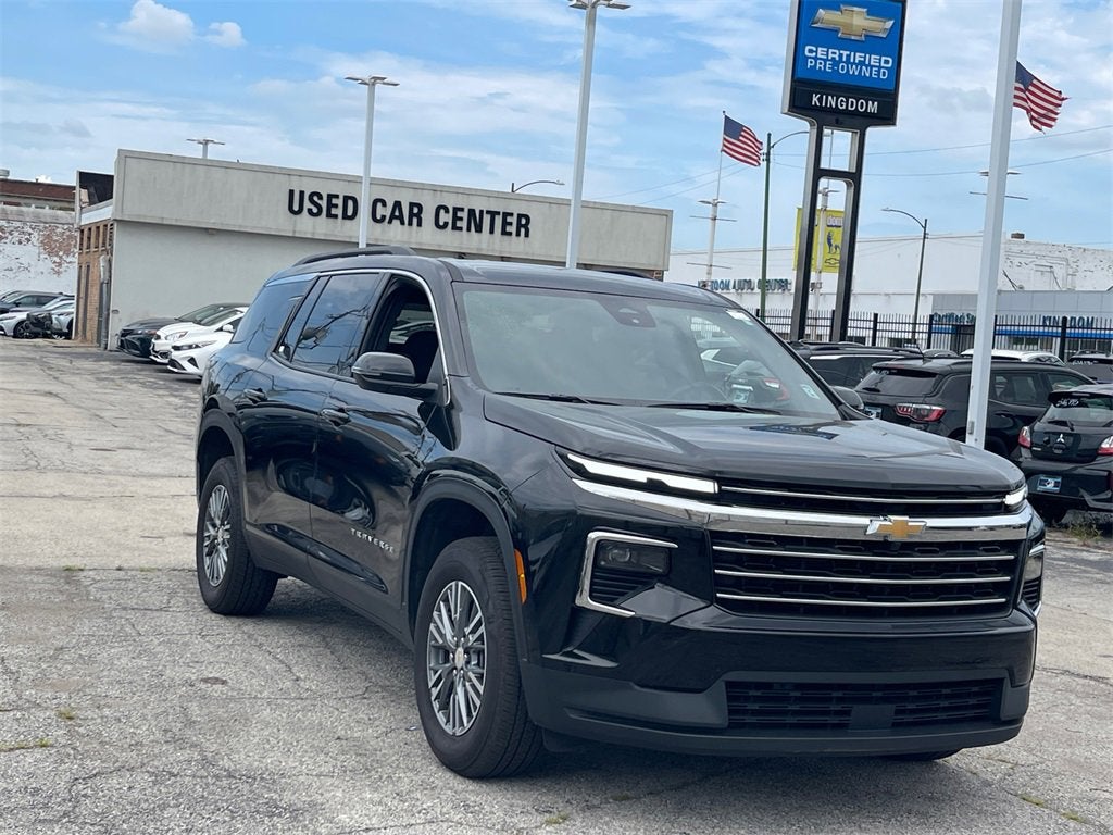 2025 Chevrolet Traverse LT