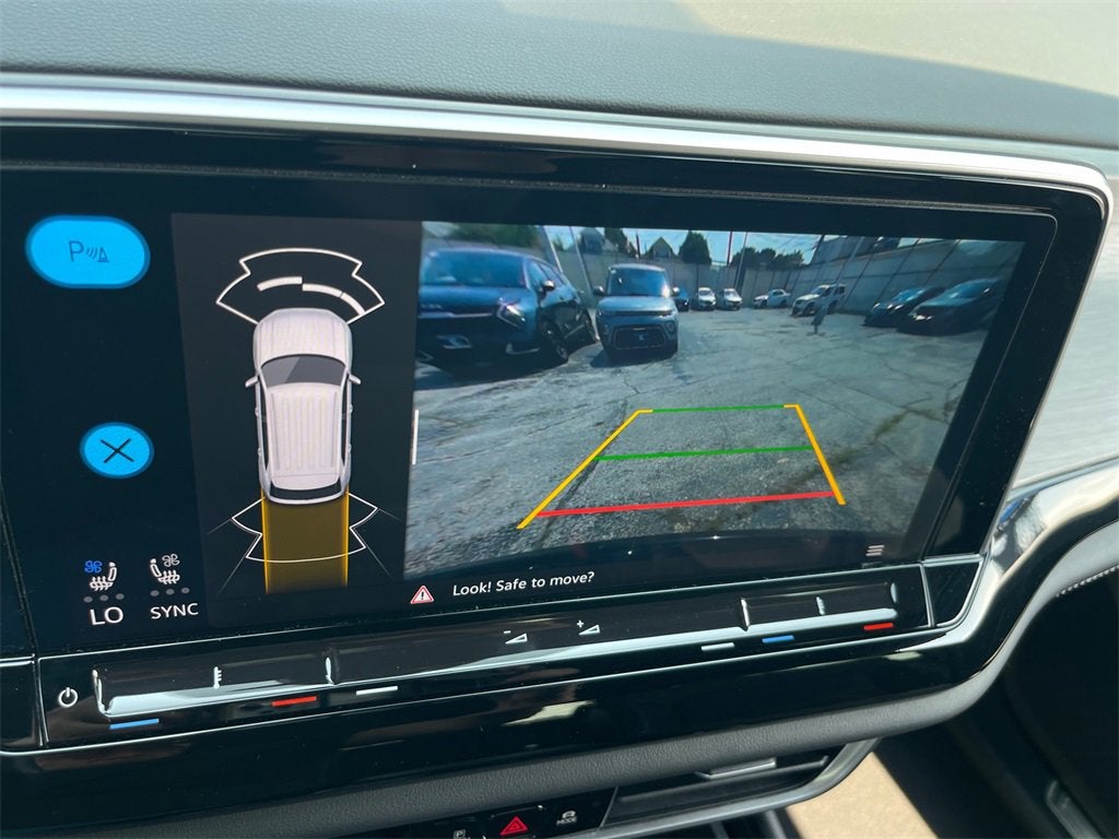 2024 Volkswagen Atlas Cross Sport 2.0T SE w/Technology