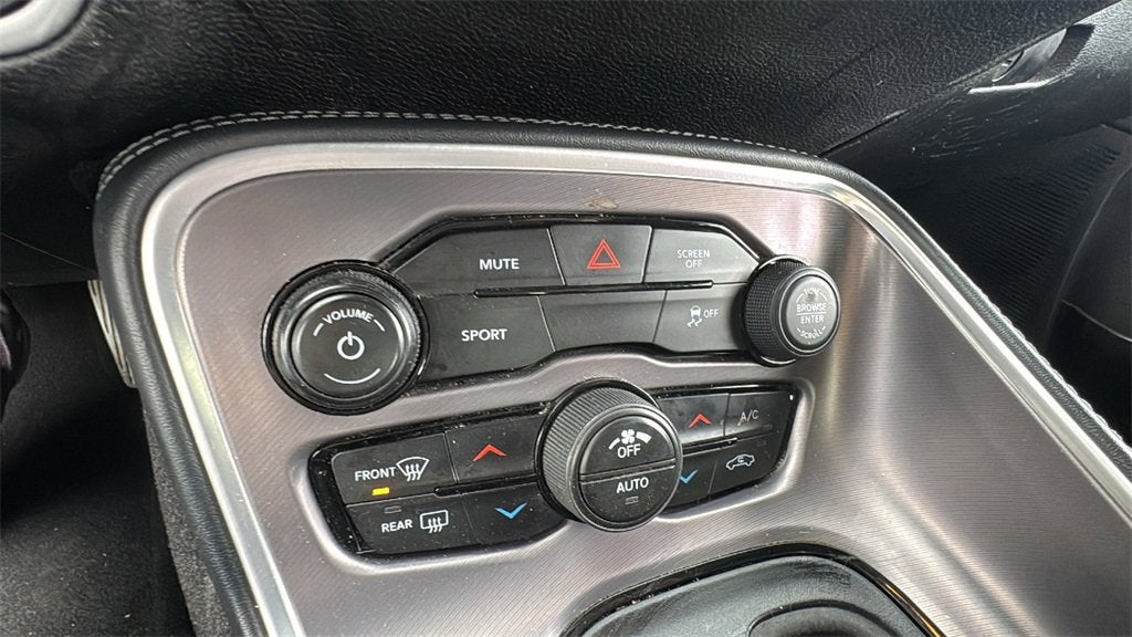 2021 Dodge Challenger SXT