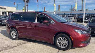 2023 Chrysler Voyager LX