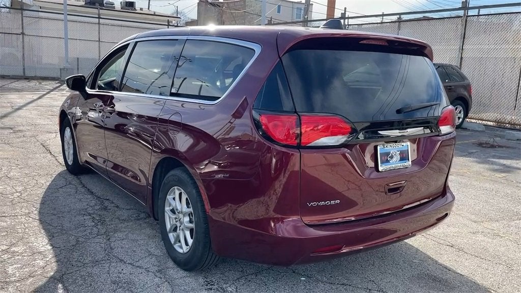 2023 Chrysler Voyager LX