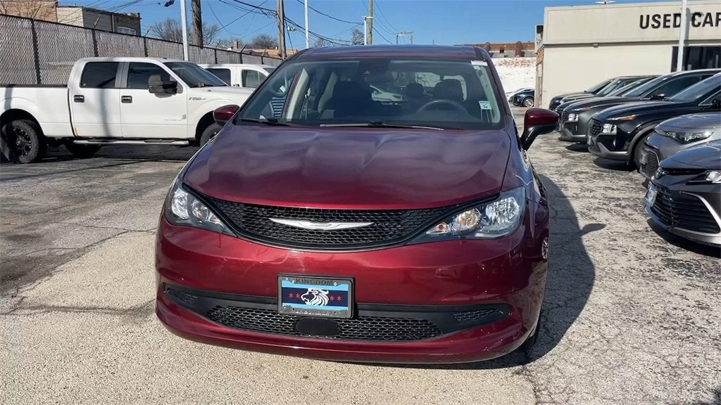 2023 Chrysler Voyager LX