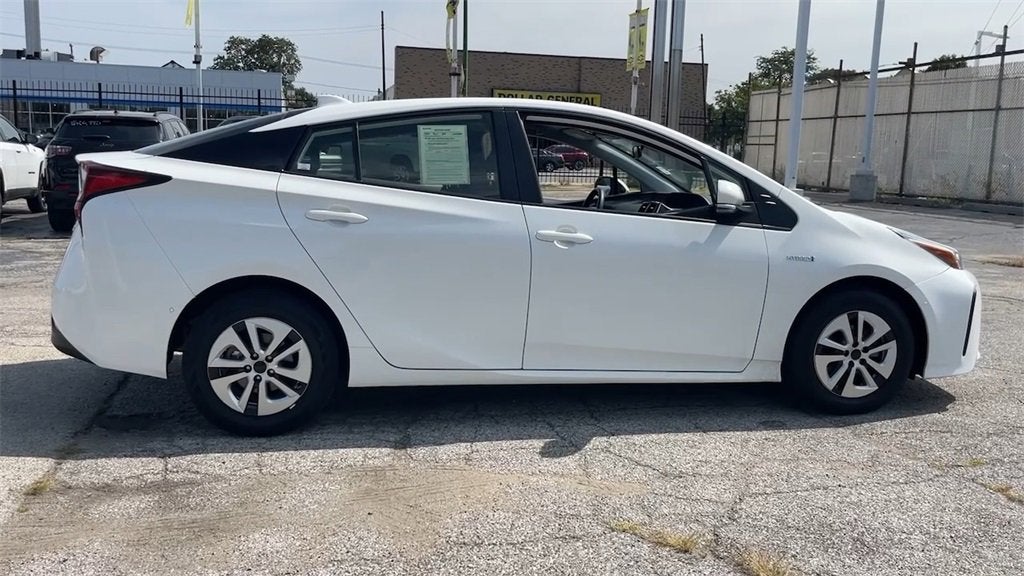 2022 Toyota Prius L Eco